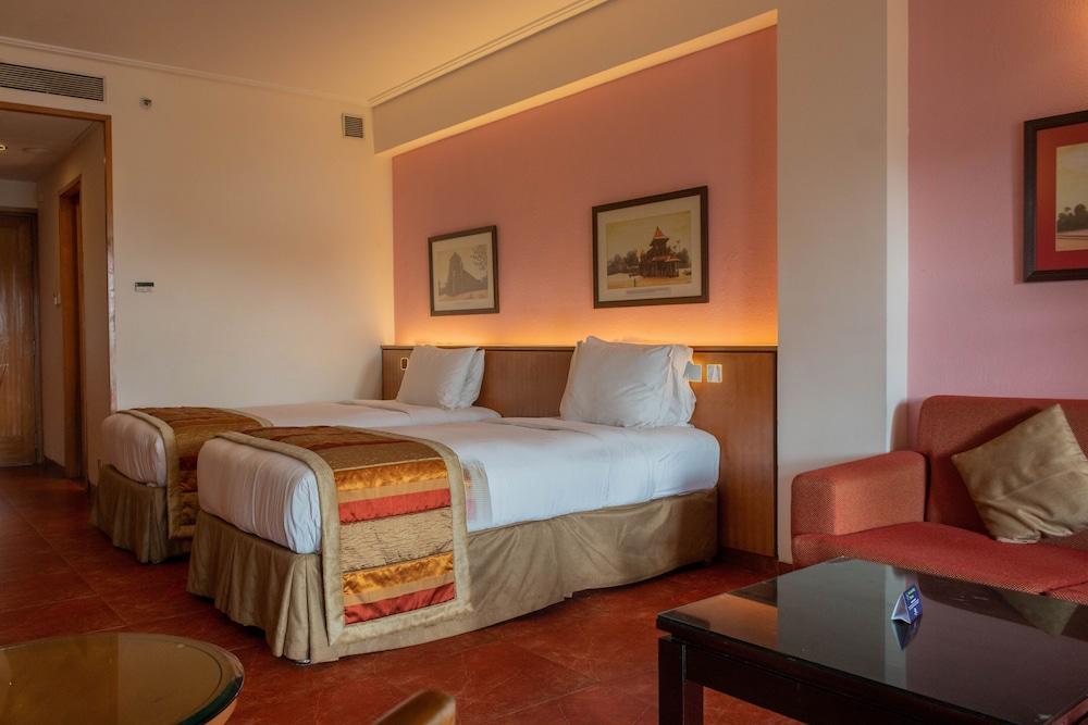Doubletree By Hilton Hotel Goa - Arpora - Baga Exterior foto